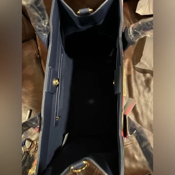 Trina Turk Floral Cloud Tote NWT - Picture 10 of 13